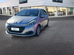 Grigio Usata 2016 Peugeot 208 Active Due volumi | 8500 € (Buon prezzo)