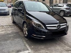 Nero Usata 2014 Mercedes 200 Tre volumi | 10.500 €