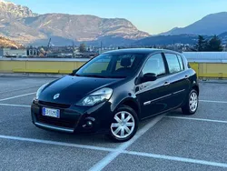 Nero Usata 2010 Renault Clio II Luxe Tre volumi | 3300 € (Buon prezzo)