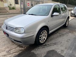 Grigio Usata 2003 VW Golf IV Highline Tre volumi | 1690 € (Buon prezzo)