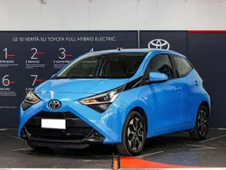 Blu/azzurro Usata 2020 Toyota Aygo X-play Due volumi | 9950 € (Ottimo prezzo)