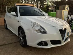 Usata 2012 Alfa Romeo Giulietta Due volumi | 8500 € (Buon prezzo)