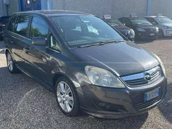 Nero Usata 2010 Opel Zafira Edition Monovolume | 2500 € (Buon prezzo)