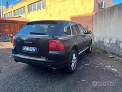 Nero Usata 2005 Porsche Cayenne SUV | 5000 €
