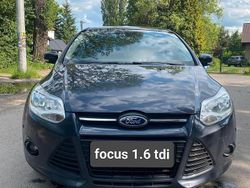 Grigio Usata 2012 Ford Focus Tre volumi | 6500 € (Buon prezzo)