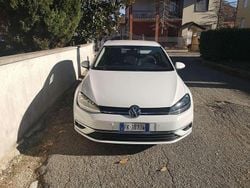 Bianco Usata 2017 VW Golf VII Business Tre volumi | 13.800 € (Buon prezzo)
