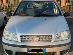 Usata 2010 Fiat Punto Active Due volumi | 3500 € (Cara)