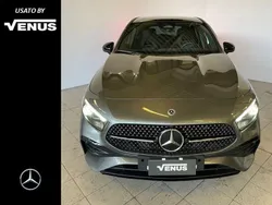 Grigio Usata 2023 Mercedes A250 AMG Line Premium Plus Tre volumi | 43.100 € (Buon prezzo)