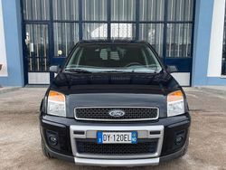 Grigio Usata 2010 Ford Fusion Tre volumi | 4399 € (Cara)