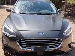 Grigio Usata 2019 Ford Focus Tre volumi | 15.000 € (Cara)