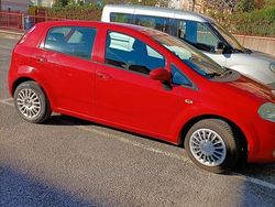 Rosso Usata 2011 Fiat Punto Tre volumi | 5500 € (Buon prezzo)