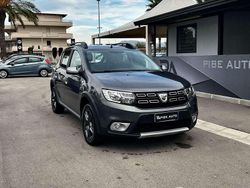 Grigio Usata 2017 Dacia Sandero Stepway Tre volumi | 9490 € (Cara)