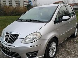 Grigio Usata 2010 Lancia Musa Monovolume | 4200 € (Buon prezzo)