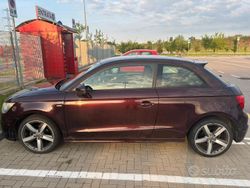 Usata 2013 Audi A1 S-Line Due volumi | 8500 € (Buon prezzo)