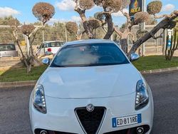 Bianco Usata 2010 Alfa Romeo Giulietta Tre volumi | 6500 € (Buon prezzo)