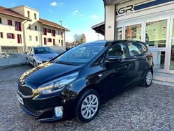 Grigio Usata 2015 Kia Carens Monovolume | 7900 € (Cara)