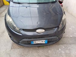 Usata 2009 Ford Fiesta Due volumi | 2000 € (Buon prezzo)