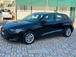 Nero Usata 2022 Audi A3 Business Tre volumi | 19.900 € (Buon prezzo)