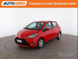 Rosso Usata 2020 Toyota Yaris Active Tre volumi | 12.299 € (Buon prezzo)