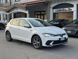 Pure white Usata 2022 VW Polo R-line Tre volumi | 20.500 € (Buon prezzo)