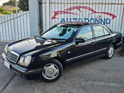 Nero Usata 1997 Mercedes E200 Classic Tre volumi | 2990 € (Buon prezzo)