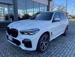 Alpine white Usata 2021 BMW X5 M Sport SUV | 46.900 € (Ottimo prezzo)