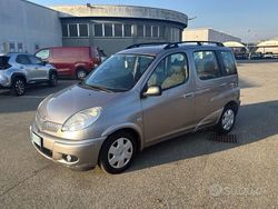 Grigio Usata 2004 Toyota Yaris Verso Sol Monovolume | 4300 € (Buon prezzo)