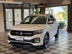 Bianco pastello Usata 2021 VW T-Cross Pro SUV | 21.700 € (Molto cara)