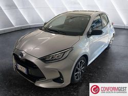 Grigio Usata 2021 Toyota Yaris Hybrid Style Due volumi | 18.590 € (Buon prezzo)