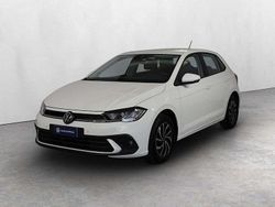 Pure white Usata 2023 VW Polo Life Tre volumi | 18.900 € (Buon prezzo)