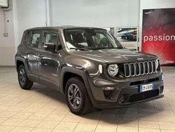 Grigio moda Usata 2023 Jeep Renegade Longitude SUV | 22.200 € (Cara)