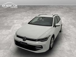 Bianco Nuova 2025 VW Golf VIII Life Station wagon | 26.900 € (Buon prezzo)