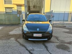 Nero Usata 2009 Renault Clio II Dynamique Tre volumi | 4700 € (Buon prezzo)