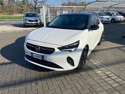 Bianco / tetto nero Usata 2023 Opel Corsa Design & Tech Due volumi | 12.490 € (Ottimo prezzo)