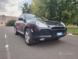 Nero Usata 2003 Porsche Cayenne Turbo SUV | 17.500 € (Cara)