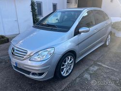 Grigio Usata 2008 Mercedes B180 Monovolume | 2700 € (Ottimo prezzo)