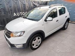 Bianco Usata 2016 Dacia Sandero Stepway Tre volumi | 7300 € (Ottimo prezzo)