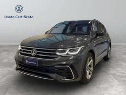 Dolphin grey metallizzato Usata 2022 VW Tiguan R-line SUV | 32.900 € (Molto cara)
