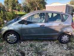 Grigio Usata 2008 Mercedes A180 Avantgarde Tre volumi | 999 € (Cara)