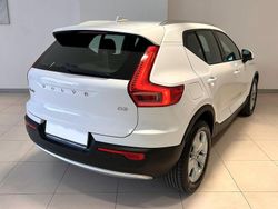 Bianco Usata 2019 Volvo XC40 Momentum SUV | 16.900 € (Ottimo prezzo)