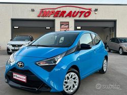 Blu Usata 2019 Toyota Aygo Connect Style Due volumi | 7800 € (Buon prezzo)