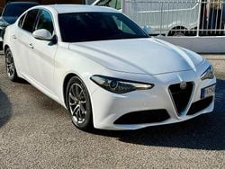 Bianco Usata 2017 Alfa Romeo Giulia Super Tre volumi | 15.000 € (Ottimo prezzo)