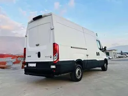 Bianco Usata 2018 Iveco Daily Due volumi | 18.500 € (Molto cara)