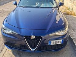 Blu/azzurro Usata 2019 Alfa Romeo Giulia Super Tre volumi | 20.000 € (Cara)