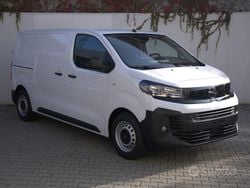 Bianco Usata 2024 Opel Vivaro S Monovolume | 23.900 € (Molto cara)