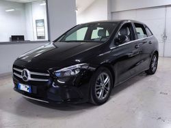 Nero Usata 2020 Mercedes B180 Business Monovolume | 24.900 € (Molto cara)
