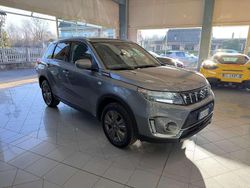 Grigio Usata 2023 Suzuki Vitara Cool SUV | 18.500 € (Ottimo prezzo)