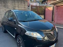 Nero Usata 2014 Lancia Ypsilon S Due volumi | 7800 € (Buon prezzo)