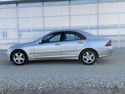 Usata 2003 Mercedes C270 Classic Tre volumi | 2400 €