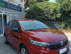 Rosso Usata 2022 Dacia Sandero Due volumi | 10.700 € (Buon prezzo)